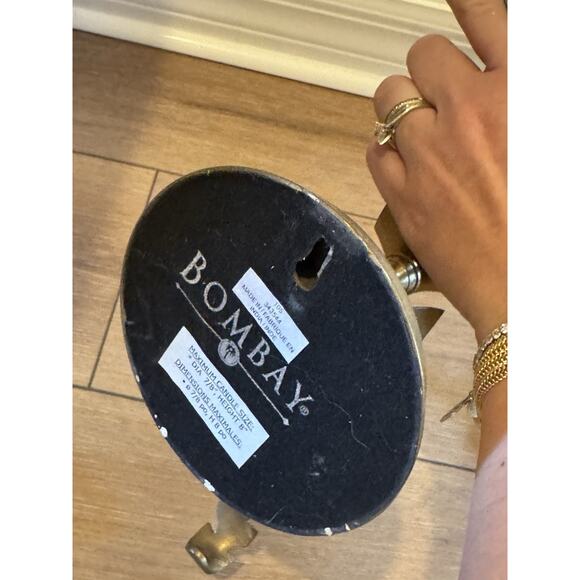 Bombay & Co Gold Leaf Wall Sconces Pair Red Glass Shades Interchangeable - Picture 9 of 14